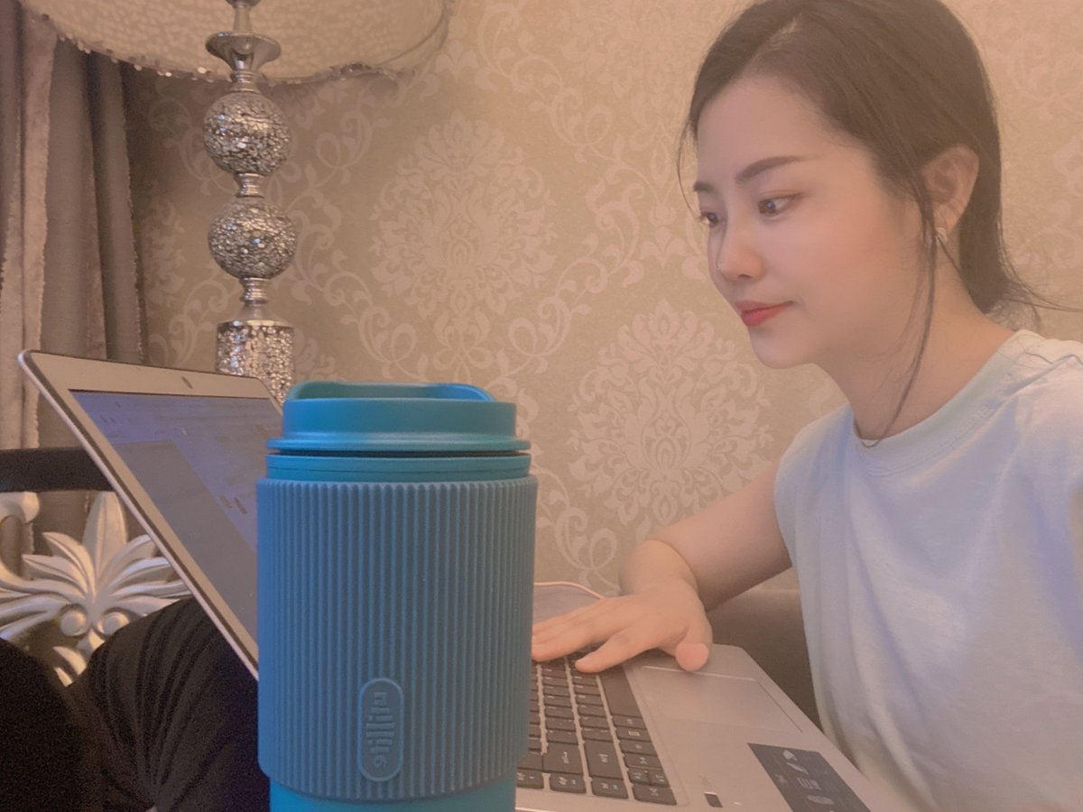 IonaFazziqv's tweet photo. Just found out my campus group project teammate uses the same emoji as my barista for “needs more coffee to function” vibes. Small world, way too relatable. https://t.co/GEoaVPLwuP
