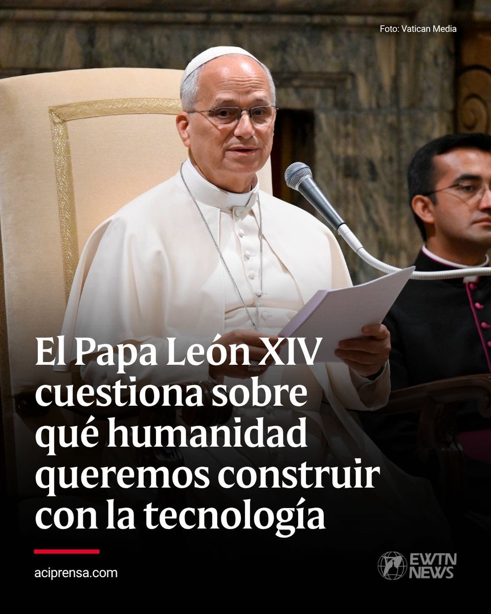 aciprensa's tweet photo. El Papa León XIV afirmó que los avances tecnológicos plantean una pregunta decisiva: qué humanidad queremos construir y qué lugar tendrá cada persona. Ante representantes eclesiales, sociales, empresariales y universitarios, pidió afrontar los desafíos actuales con responsabilidad común y una mirada centrada en la dignidad humana.  

El Santo Padre señaló que la Iglesia debe asumir y desenmascarar las contradicciones del progreso científico y tecnológico. También pidió recuperar la subsidiariedad: reconocer la responsabilidad de cada actor y, al mismo tiempo, trabajar juntos para responder a los grandes desafíos sociales de nuestro tiempo.  

León XIV invitó a cultivar la sinodalidad, superar las narrativas polarizadas y sostener el diálogo ante las diferencias. Propuso la Doctrina Social de la Iglesia como guía para discernir si el desarrollo sirve al bien común y protege a los más vulnerables. El progreso, dijo, no debe dejar nuevas ruinas.  

Más información: 
👉 https://t.co/wc0OSCJJEQ