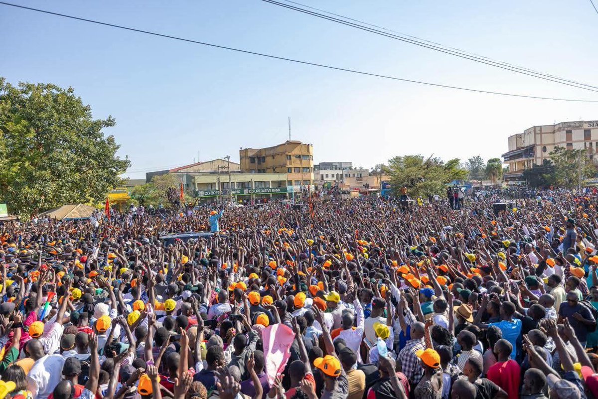 JohnMbadiN's tweet photo. The BBG arrangement isn't just a political movement; it is a conduit for economic liberation.

Under H.E. @WilliamsRuto, Siaya has reaped big:

✓Dhogoye Bridge
✓ Kalandini – Ka Elijah Rd
✓Sihayi – Sega Rd
✓Kodiaga – Usenge Rd
✓Ukwala &amp; Siaya Housing units
✓JOO Siaya Stadium https://t.co/Apq51nyHwc