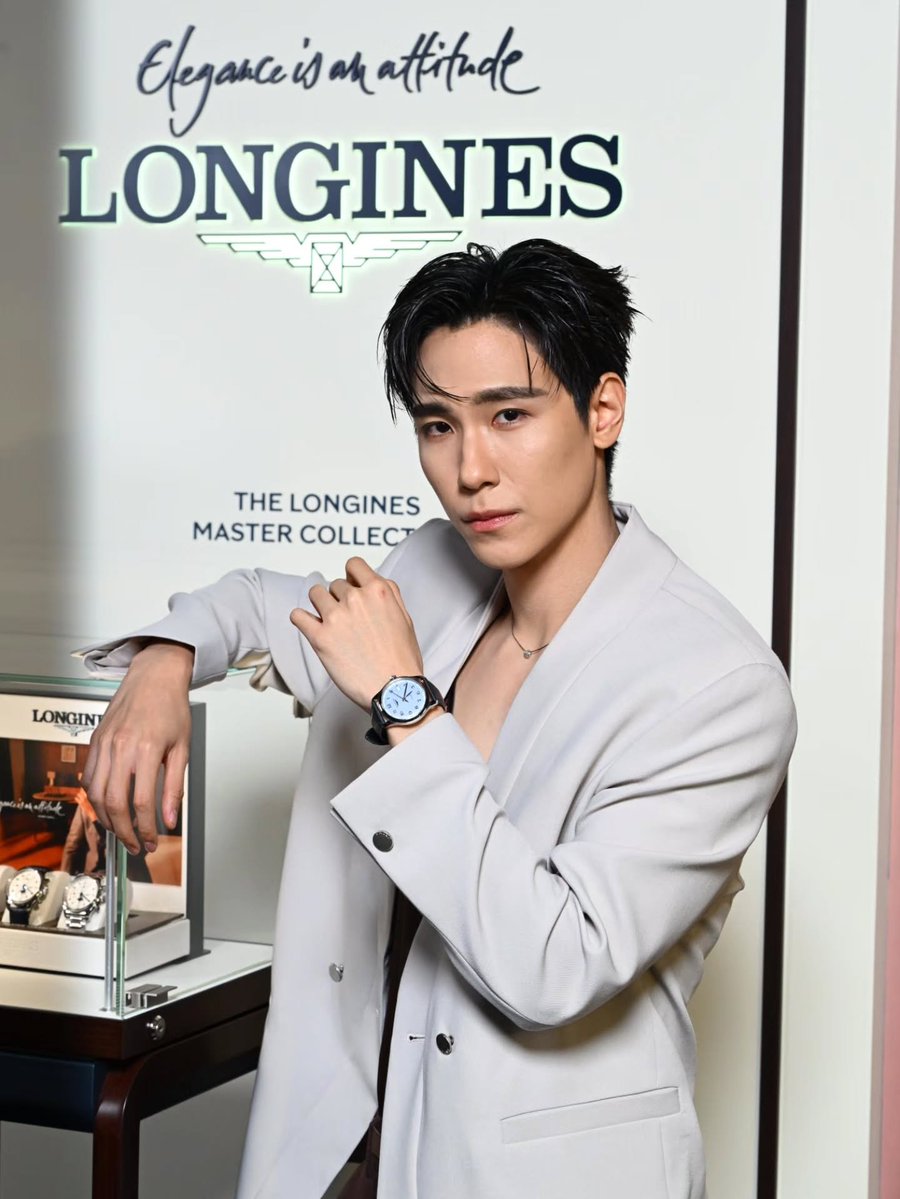 namchantt's tweet photo. มึงมาดูพ่อกุ อยากกราบบบ

JUNIOR LONGINES LAUNCH

#TheLonginesMasterCollection
#Longines 

#Junniorrs https://t.co/IsdGoLupvL