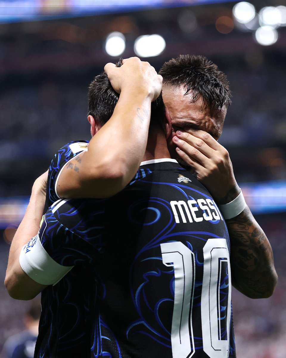 TyCSports's tweet photo. DOS MESES Y PARA TODA LA VIDA 💙🇦🇷 https://t.co/NwK2QrJnM3
