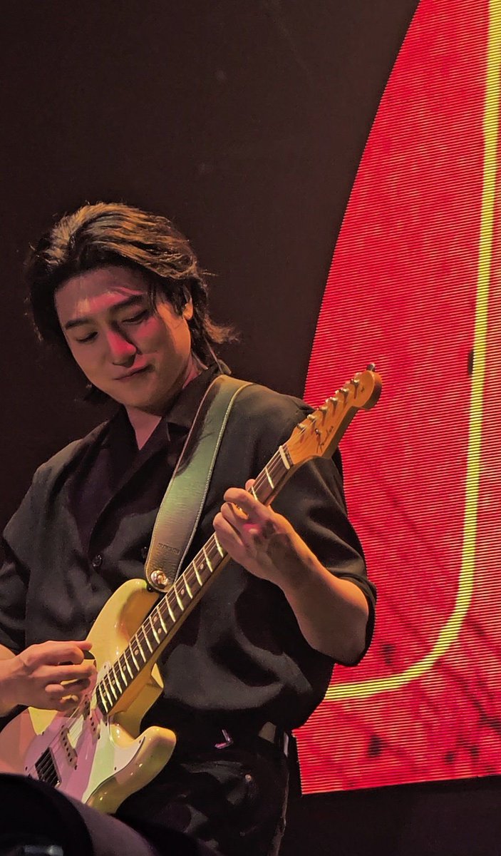 gyeouriganda's tweet photo. Jujur suka banget sungjin era looks ini soalnya terlihat pas potongan rambutnya, badannya juga berisi pas, bener bener mas mas yg baru menginjak umur 30 tahunan 😣🤯 https://t.co/fOKzU8QIPp