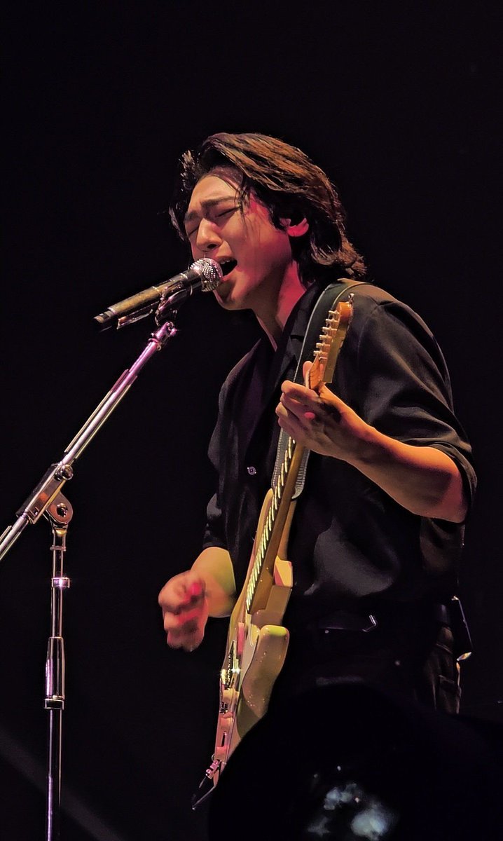 gyeouriganda's tweet photo. Jujur suka banget sungjin era looks ini soalnya terlihat pas potongan rambutnya, badannya juga berisi pas, bener bener mas mas yg baru menginjak umur 30 tahunan 😣🤯 https://t.co/fOKzU8QIPp