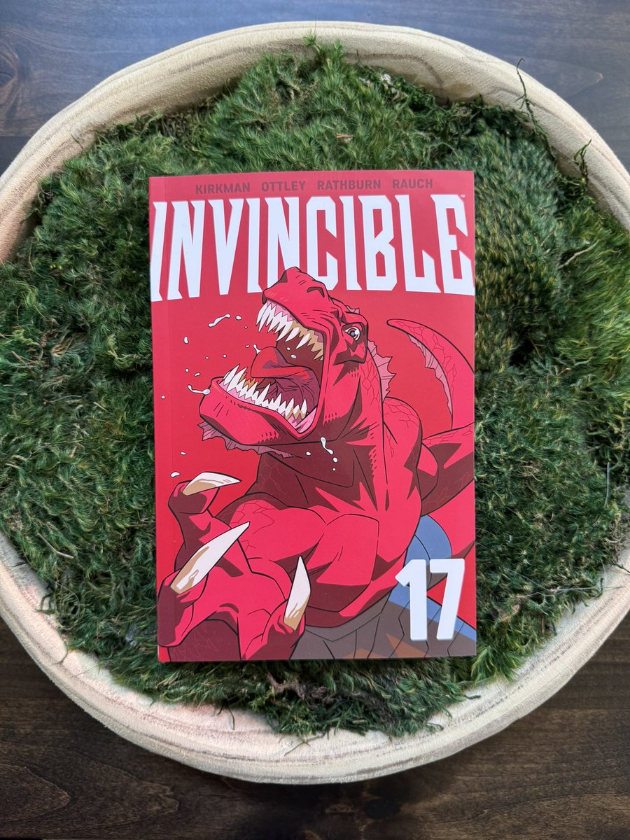 RyanOttley's tweet photo. Invincible new edition 17 is out! Served on a bed of greens. Delish! https://t.co/6dcy2mC8kr