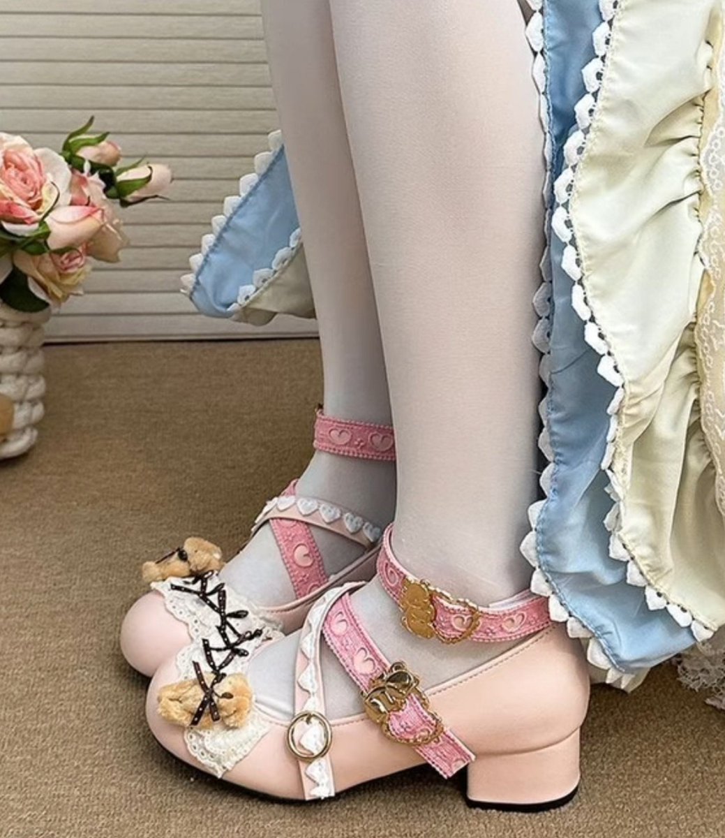0naxa's tweet photo. is  picking  between  pink  and  brown / black  the  hardest  choice  a  girl  can  have  ?  ( ;´ - `;) https://t.co/H5dVyy4DpV