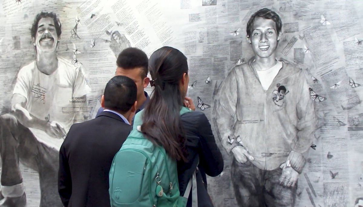 comunidadUPN's tweet photo. El Mural de la Memoria es un archivo vivo de la historia y dignidad de la UPN. Reconocerla como lugar de memoria invita a no olvidar que ha sido víctima del conflicto armado y a la no repetición.

🎥 Video completo: https://t.co/GMDVvBmdBY https://t.co/vzCnuOuyzp