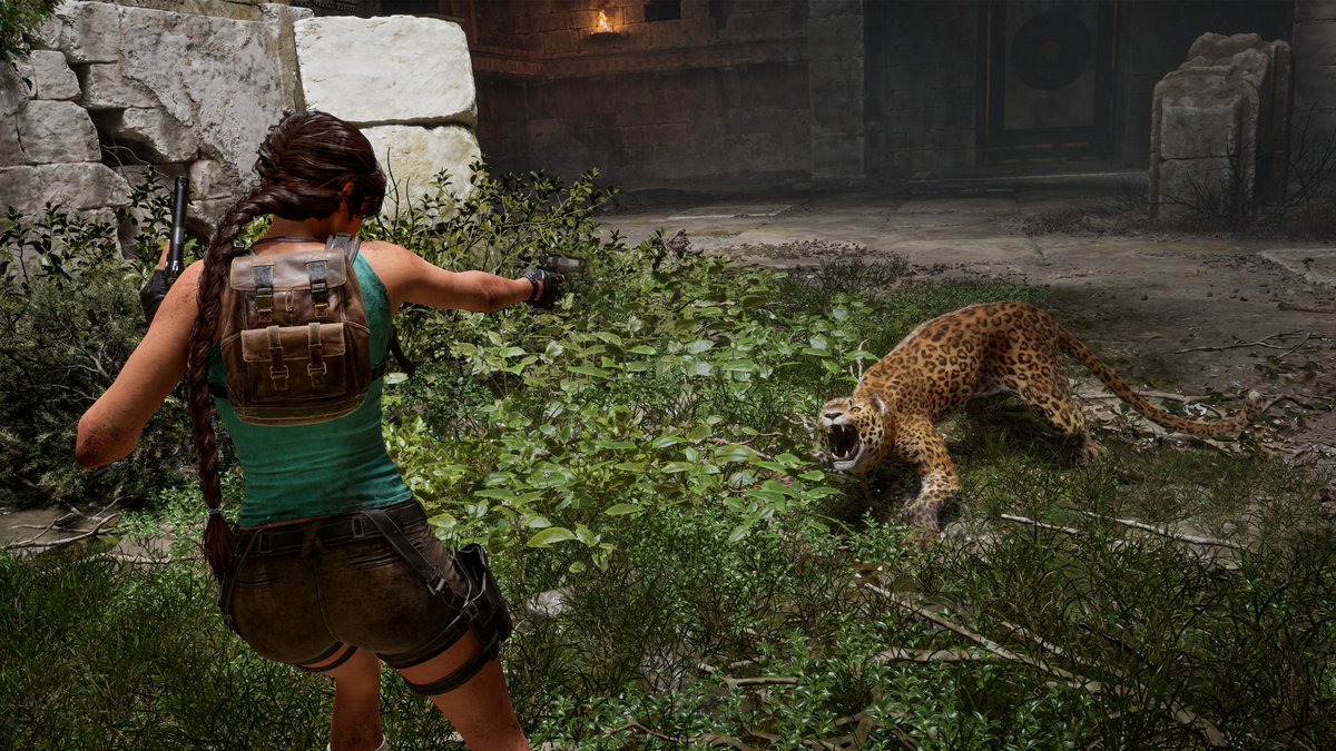 Lara Croft faces a leopard in Tomb Raider: Legacy of Atlantis.