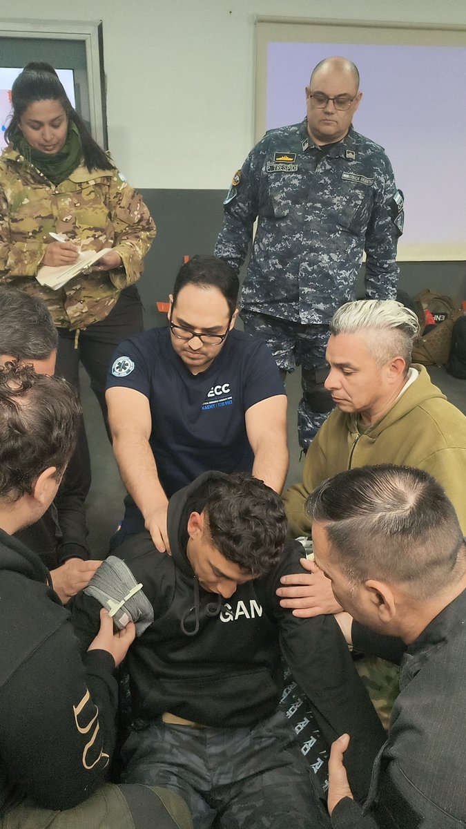 NAEMT_'s tweet photo. 🇦🇷 TECC training complete at Hospital Naval Dr. Pedro Mallo in Buenos Aires! Hands-on scenarios, triage, and high-threat medicine skills in action. Welcome to the NAEMT family. #NAEMT #Argentina #TECC #EMS https://t.co/Kz216KDbd7