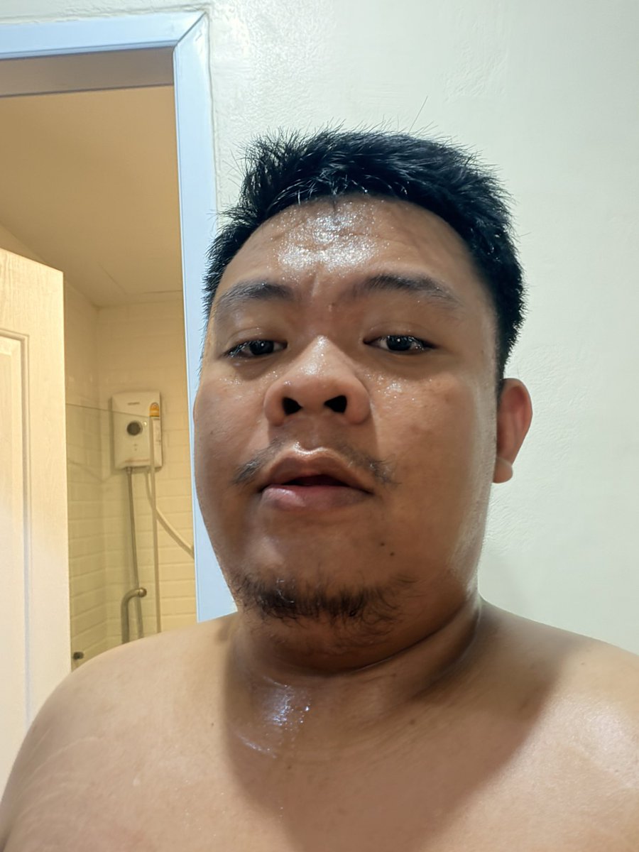 18th_feb2k's tweet photo. เหงื่อตอนเย็ดเยอะกว่าตอนออกกำลังกายอีก🤣 https://t.co/f0HPdXzN7w