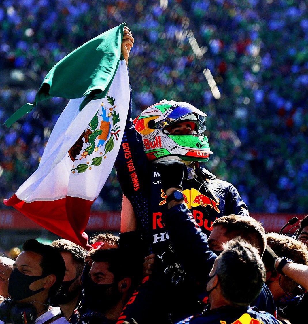 primeracita_113's tweet photo. ¡VIVA CHECO PÉREZ! Porque a Miguel Hidalgo jamás lo conocí https://t.co/ZXD3NgiT0X