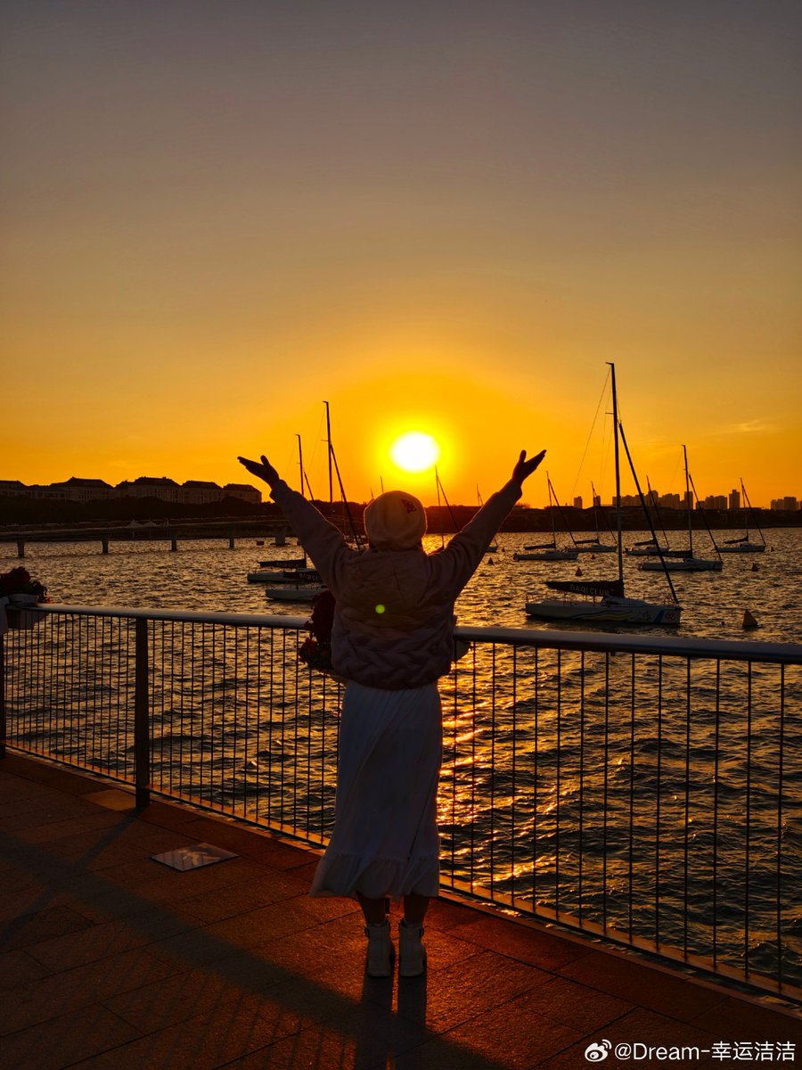 Phantasy62's tweet photo. Our Photography Club is hosting a sunset shoot at West Lake this Saturday! Beginners u0026 pros are all welcome—bring your cameras, make memories, and take awesome shots to share on our page! ， https://t.co/NdPTULp9Ku