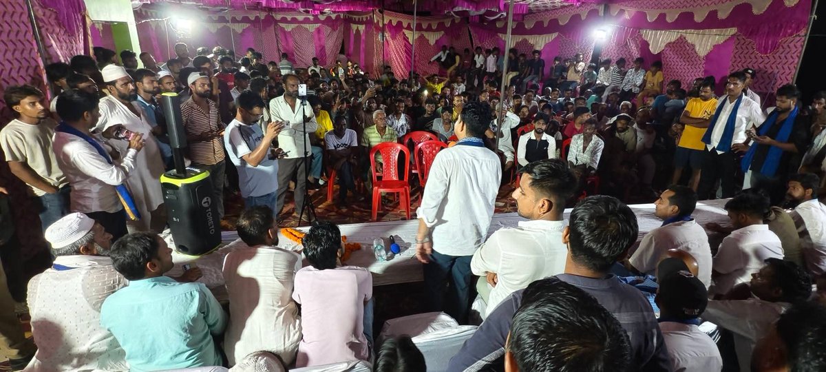 VinayRatanSingh's tweet photo. जनपद मुजफ्फरनगर की पुरकाजी विधानसभा के ग्राम मिमलाना में अपनों के बीच....आपके अधिकारों की रक्षा, गांव के सम्मान और बेहतर भविष्य के लिए आपका एक-एक वोट बेहद महत्वपूर्ण है।।

#पुरकाजीविधानसभा #Purqazi #PurqaziAssembly #PurqaziVidhanSabha #PurqaziNews #Muzaffarnagar #चंद्रशेखरआजाद #ChandrashekharAzad #BhaiChandrashekharAzad #AzadSamajParty #MPChandrashekharAzad #विनयरतनसिंह #VinayRatanSingh #VinayRatan #BhimArmyVinayRatan #भीमआर्मी #BhimArmy #BhimArmyBharatEktamission #BhimArmyChief #BhimArmyEktaMission #JaiBhim #AzadSamajParty #ASP #ASPKanshiRam #KanshiRam #MissionKanshiRam #BahujanSamaj #BahujanUnity #SocialJustice #पूरकज़िपोलीटक्स