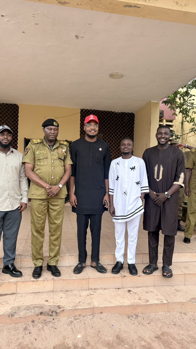 tobechukwugift's tweet photo. Yesterday, I had the privilege of joining the delegation on a visit to the headquarters of the National Drug Law Enforcement Agency (NDLEA)

The visit was an opportunity to engage, learn, and reaffirm the importance of collective fight against drug abuse and drug trafficking. https://t.co/HtKEBrioKt