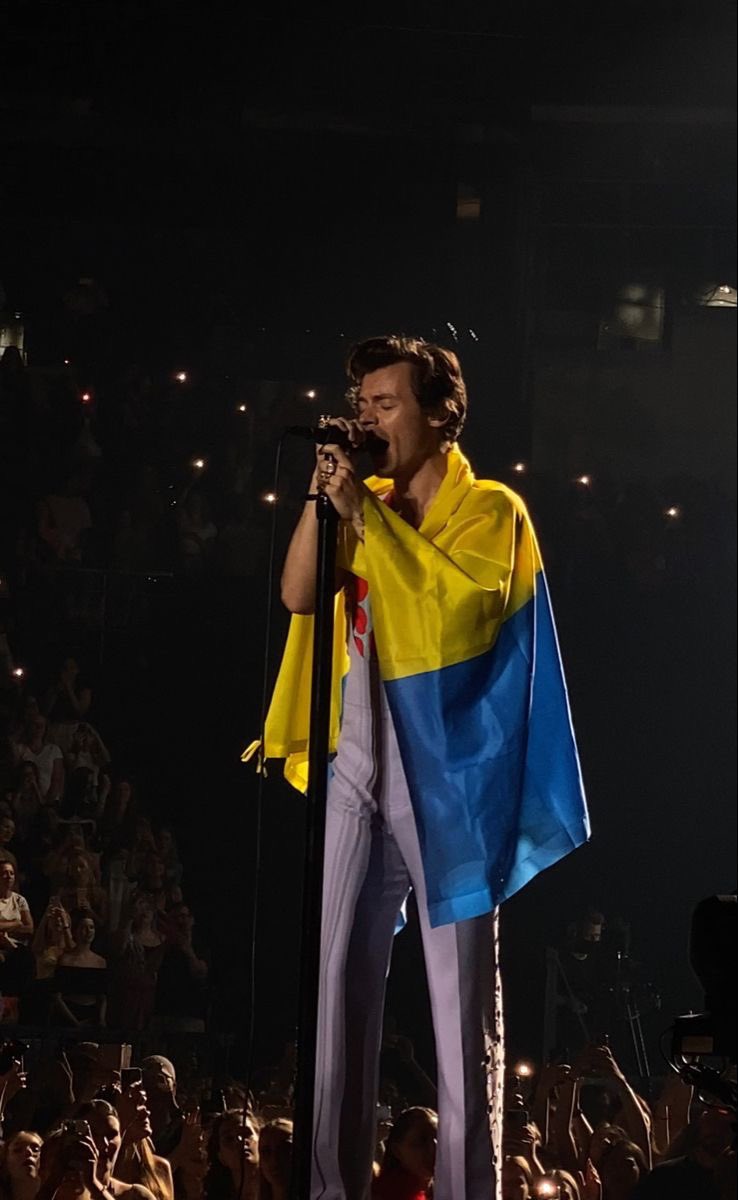 lhhvol6's tweet photo. esto también va por ti @Harry_Styles https://t.co/EQzhiWexYB