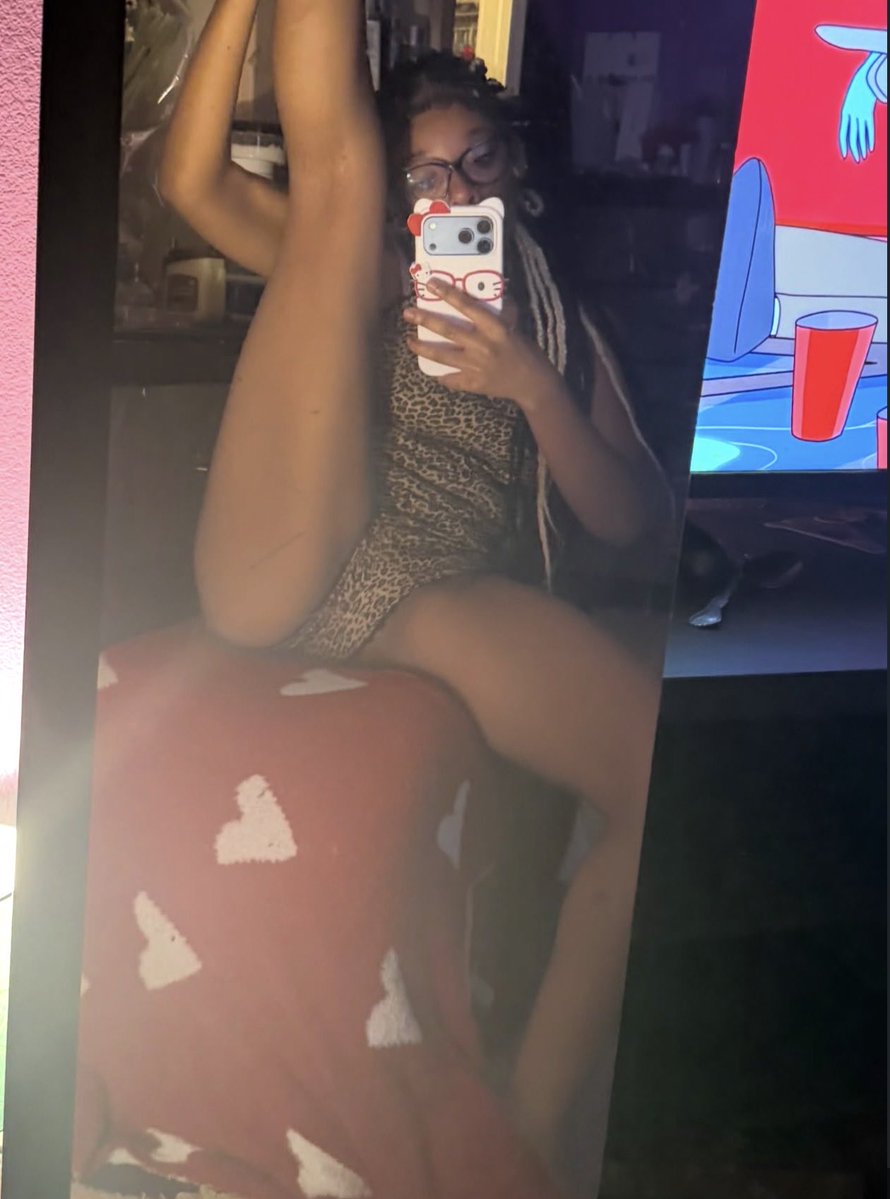 itzmemyraa02's tweet photo. Content Available ask for menu👀😘 #sellingcontent #thick #twerk https://t.co/lgXAHth0E5