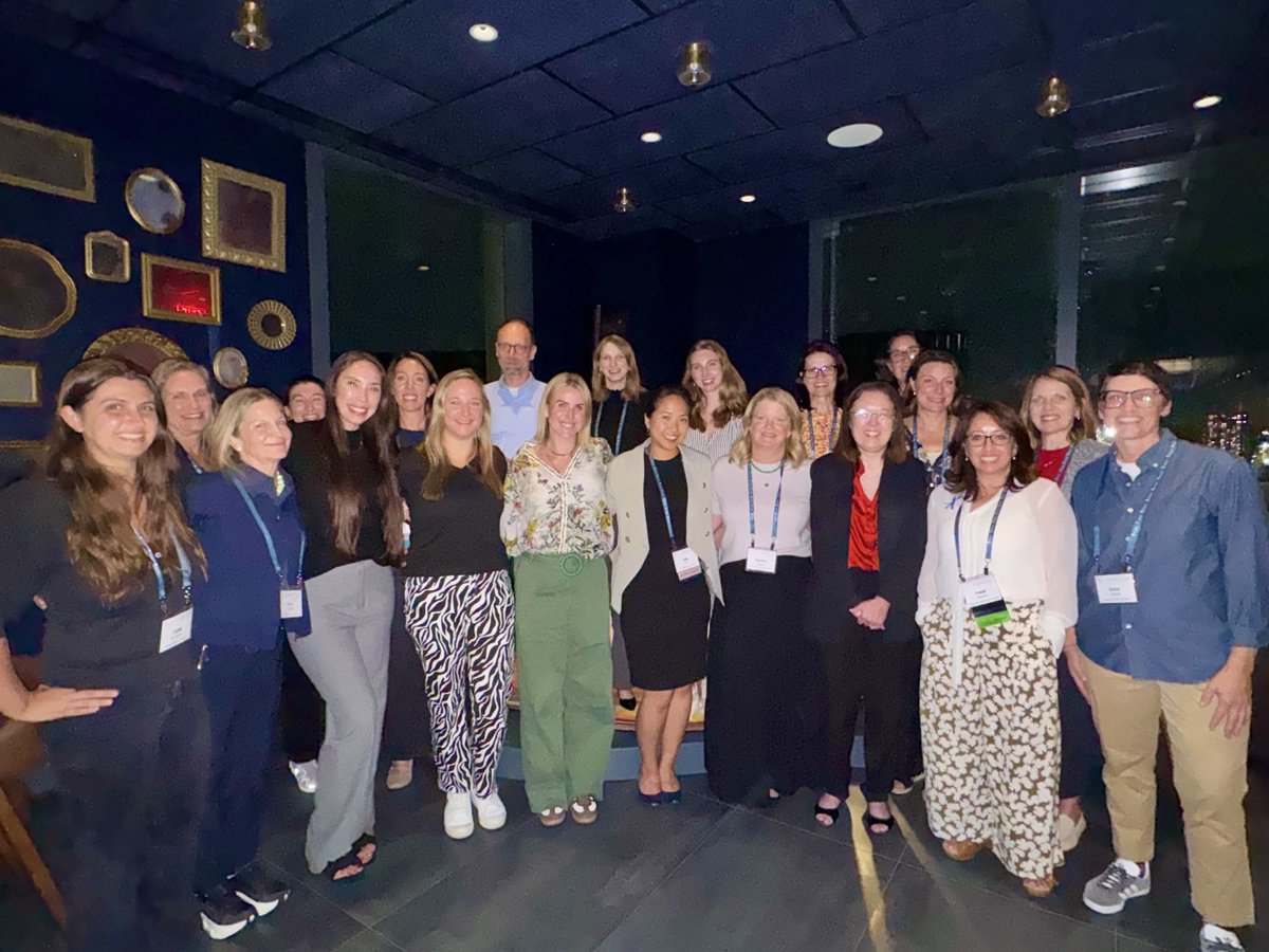 s_searchlight's tweet photo. Great week at #GlobalGenesRDDS! We learned how PAGs are partnering across registries, academia, biotech &amp; pharma to move rare disease research forward—and hosted a fireside chat with Dr. Wendy Chung on strengthening Simons Searchlight’s role in the broader research ecosystem. 💙 https://t.co/GltlAqNH3M