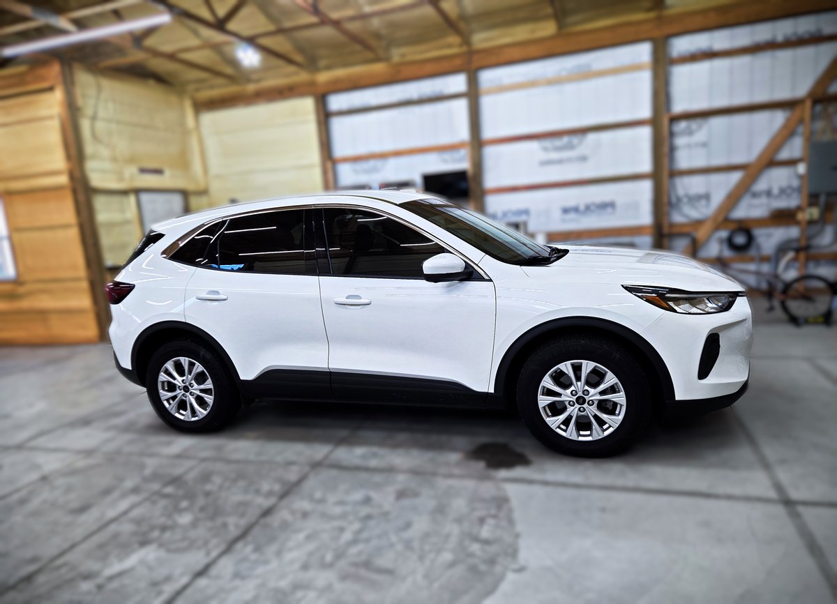 CarBeyondDriven's tweet photo. This sharp #Ford Escape was in to have CBD tint the front side front windows using quality #3M Obsidian 25% window film to match the factory tint on the rear

#carbeyonddriven https://t.co/IzYVs2sTIv