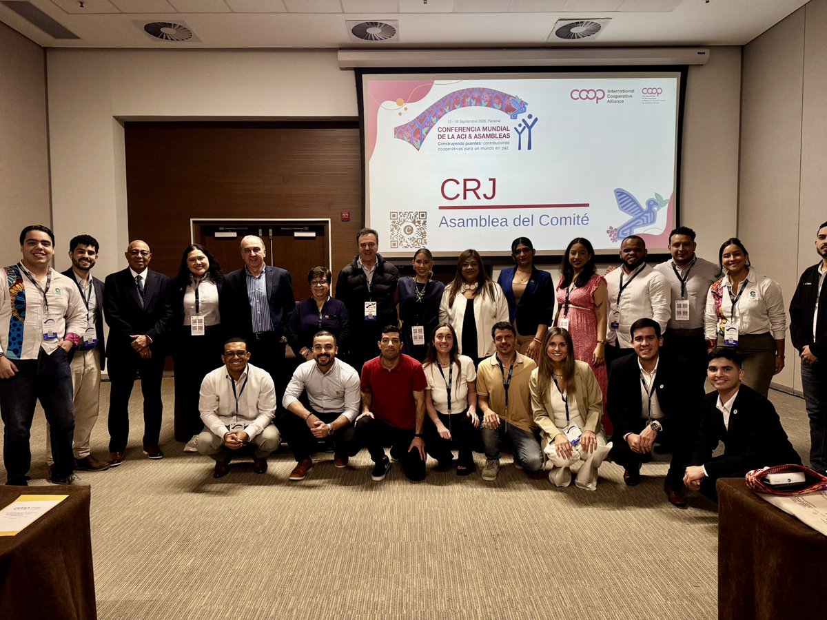 crjcoop's tweet photo. En el marco de la Conferencia Mundial de la @icacoop, en Panamá, se desarrolló la Asamblea Regional de Juventud de @CoopAmericas,  un espacio en donde se compartió el informe de la Junta Directiva, la reforma del Reglamento y se eligió a la nueva Junta Directiva. 🌎 https://t.co/WzWgbwWRgj