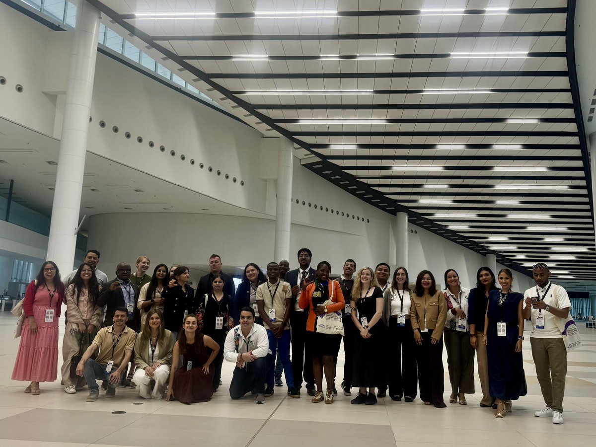 crjcoop's tweet photo. En el marco de la Conferencia Mundial de la @icacoop, en Panamá, se desarrolló la Asamblea Regional de Juventud de @CoopAmericas,  un espacio en donde se compartió el informe de la Junta Directiva, la reforma del Reglamento y se eligió a la nueva Junta Directiva. 🌎 https://t.co/WzWgbwWRgj