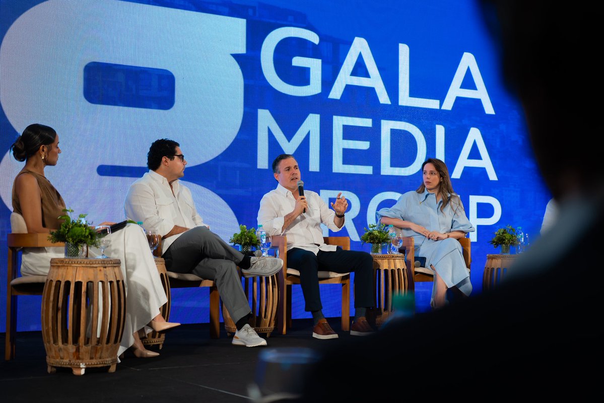 mivedrd's tweet photo. Nuestro ministro @jeanluisrj participó en el panel “Infraestructura e inversión: motores del desarrollo económico dominicano” en el marco del 1er. Foro Punta Cana organizado por @galamediag . 🇩🇴🏗️ (1/2) https://t.co/nJOMYDHIJo