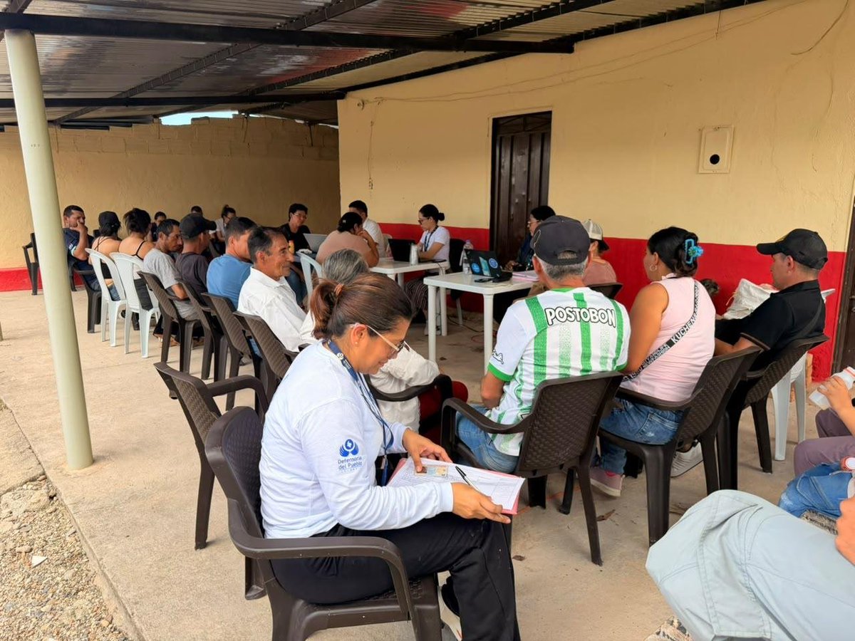 DefensoriaCol's tweet photo. La jornada, que contó con una olla comunitaria, fue posible gracias al convenio con @AcnurColombia y a la articulación con lideresas y líderes comunitarios y la Secretaría de Gobierno Municipal.

Seguimos trabajando para acercar la oferta defensorial a los territorios y acompañar a las comunidades en el ejercicio y la protección de sus derechos