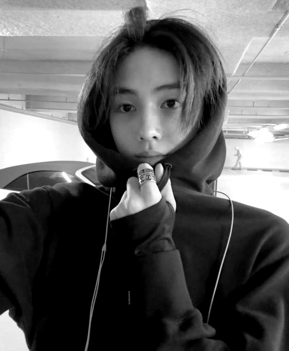 bieeghest's tweet photo. a #keonhyeon few tweets au, artis FK x teknik ganteng (2) https://t.co/6feoNsD5Ji