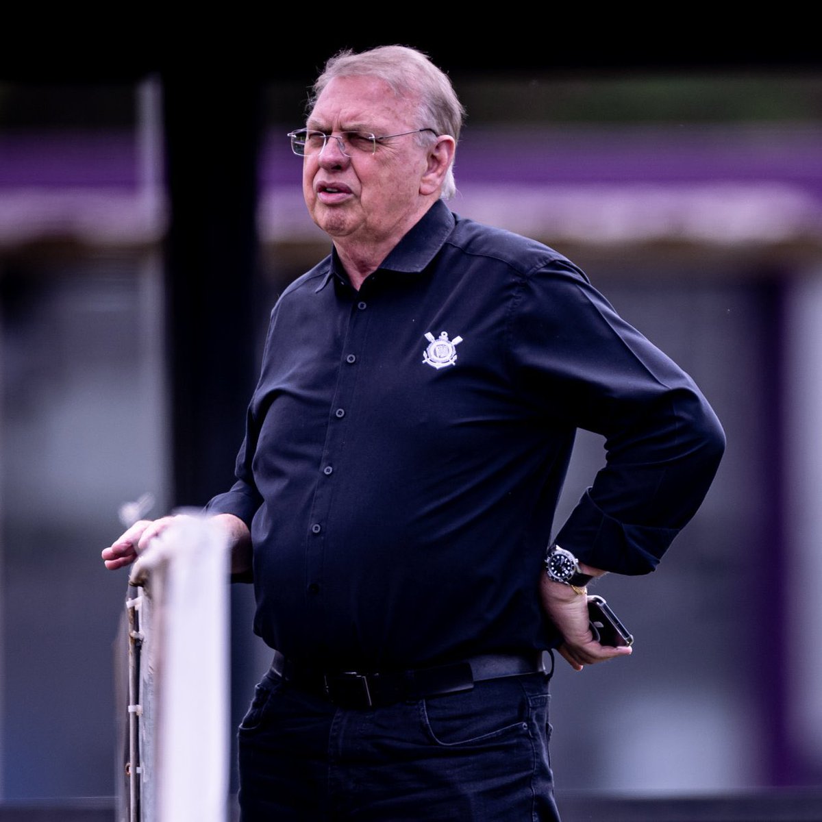 futebol_info's tweet photo. 🚨 AGORA! Presidente do Corinthians, Osmar Stábile é denunciado pelo Ministério Público por crime de apropriação indébita.

A denúncia sustenta que Stábile teria se apropriado de recursos do clube no caso envolvendo a empresa de segurança Bear Security.

Entre as medidas cautelares está o AFASTAMENTO de Stábile da presidência do Corinthians.

🗞️ @MeuTimao 
📸 Rodrigo Coca/SCCP