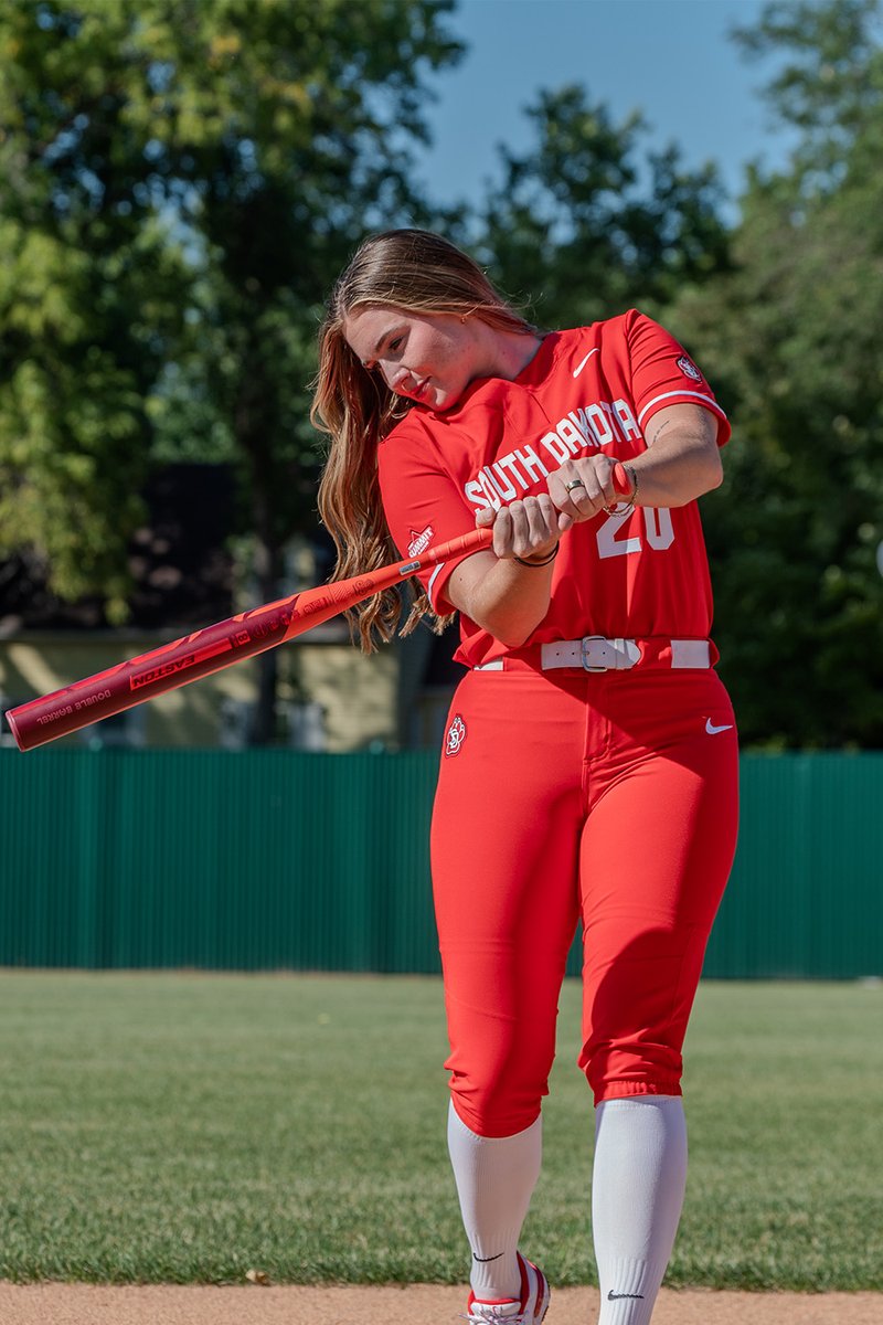 SDCoyotesSB's tweet photo. That classic South Dakota 𝙍𝑬𝘿‼️

#GoYotes https://t.co/FPM6m8bzy0