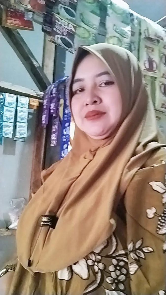 umiatu13's tweet photo. masih suka umur 40+ ? https://t.co/kvoGPq0hsJ