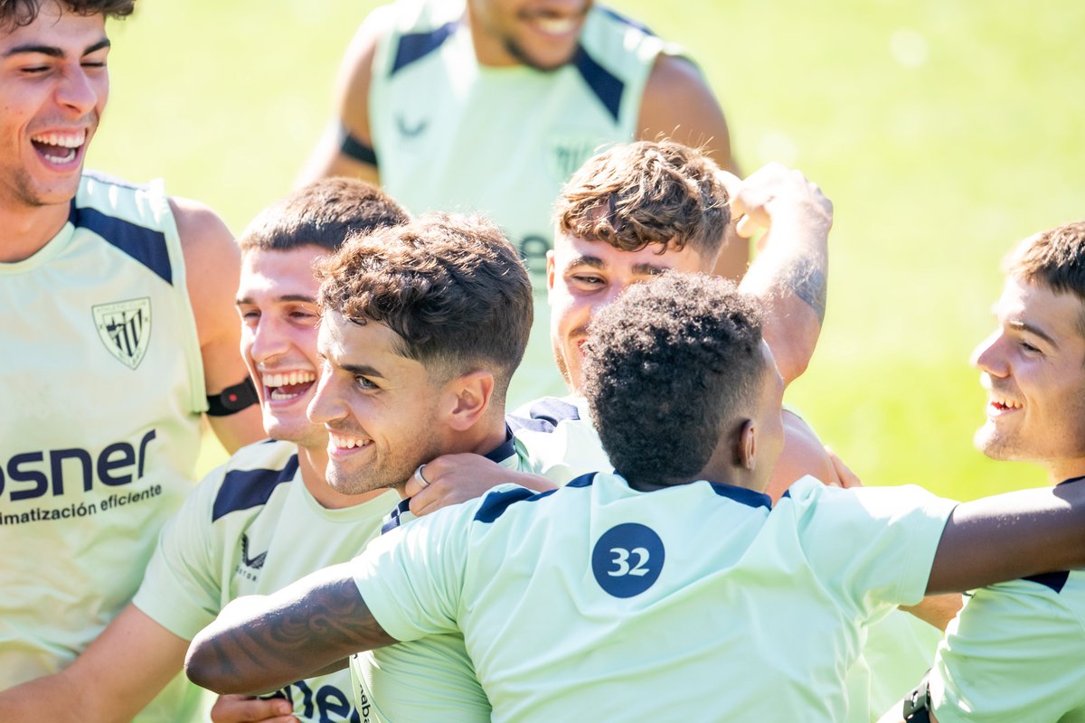 AthleticClub's tweet photo. 🤜🤛 ¡Con confianza, leones! 

💪 Buscamos la segunda victoria a domicilio de esta @LaLiga 

#LevanteUDAthletic #AthleticClub 🦁 https://t.co/Jr4CzjbwcP