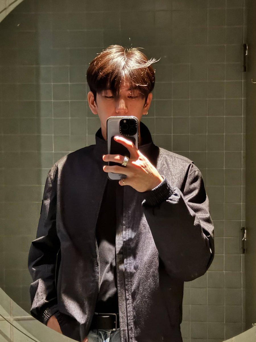 hiajimnongsea's tweet photo. doctor                                                     doctor's boyfriend https://t.co/GU2n0Q8a4X
