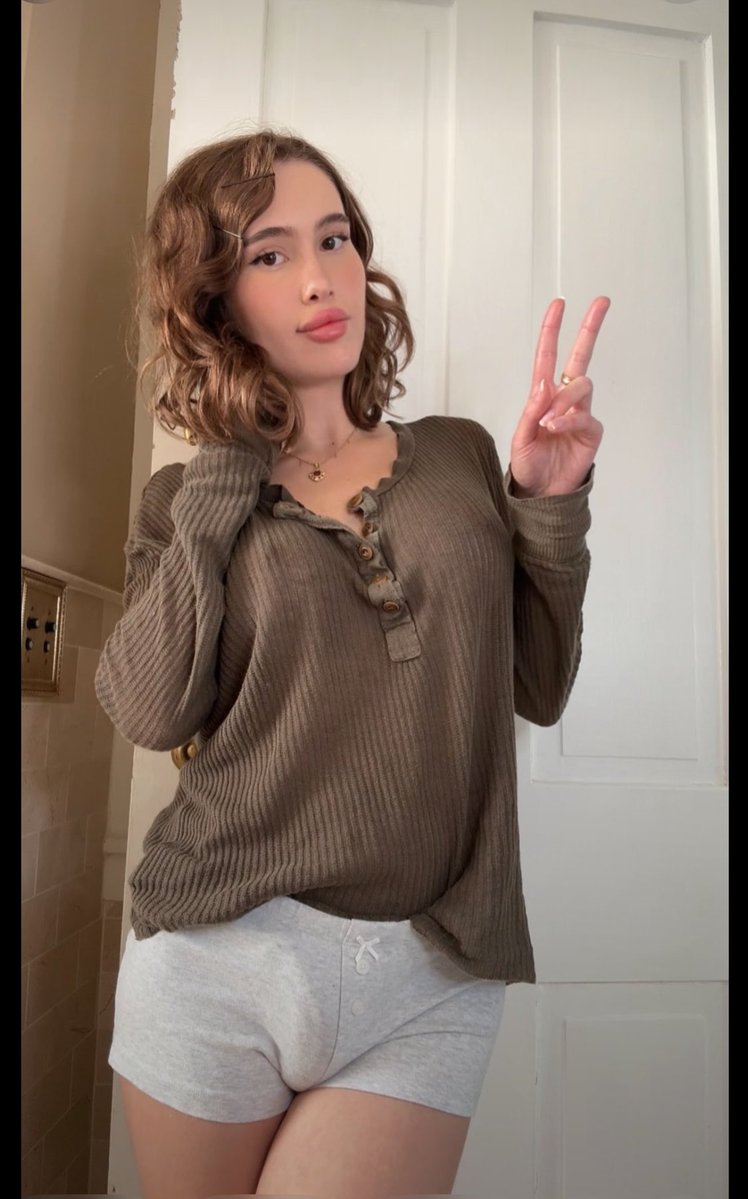 trannyRose13's tweet photo. What did you notice 😏😜 https://t.co/k7mT77O4D3