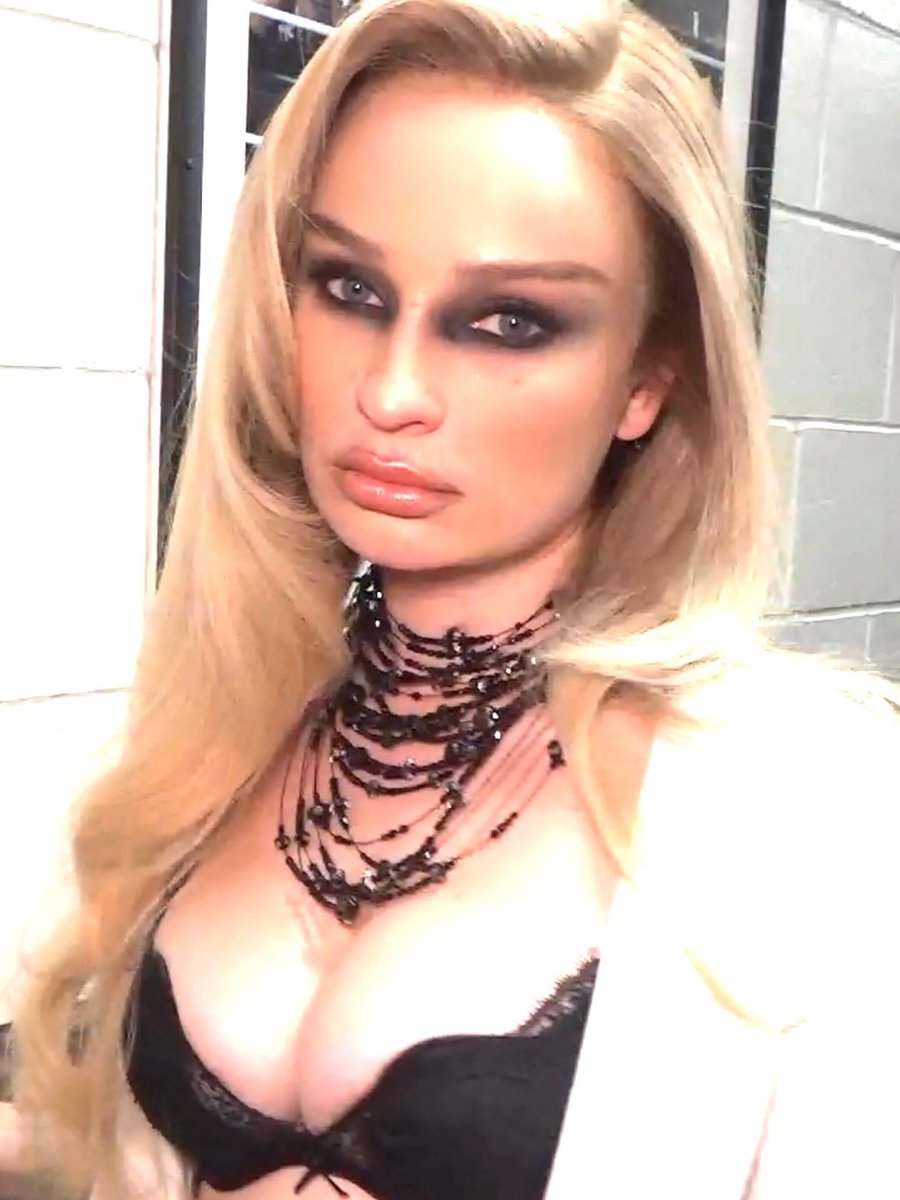 kimpetrasupdate's tweet photo. Kim Petras for ‘Music, Fashion, Film’ Tour 🖤 https://t.co/CoT2jcHQvz