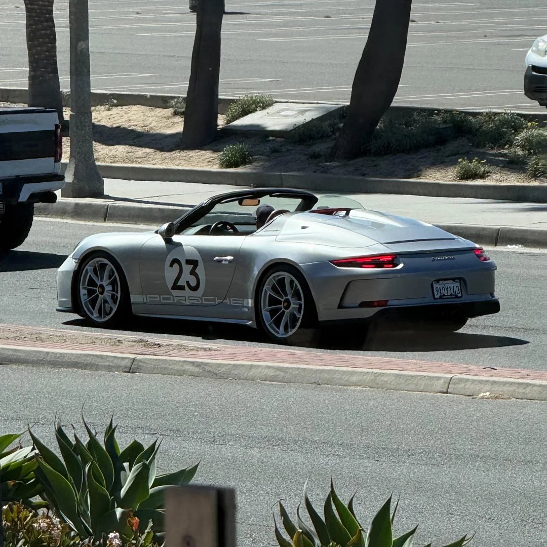 LadyX_8's tweet photo. 🔥 Spotted this 911 Speedster yesterday morning
Low, rare and absolutely timeless 🏁🤍
Dream Porsche? 👇
#911Speedster #PorscheSpeedster #Porsche911 #Porsche #PorscheLife #PorscheLovers #SportsCars #ClassicCars #CarSpotting #CarPhotography #CarsOfInstagram #CarCulture #DreamCar https://t.co/7vINo31dco