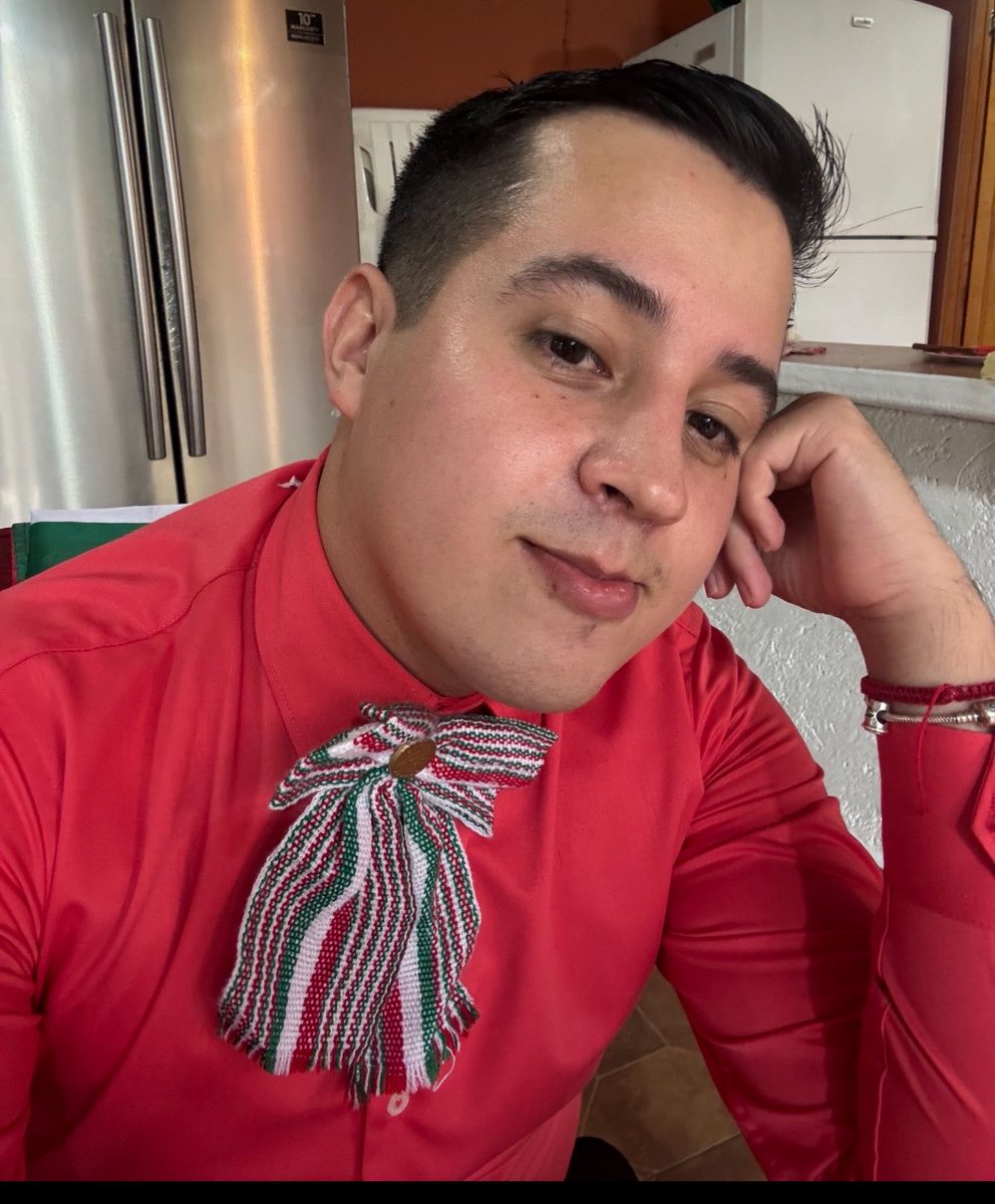 robmx44's tweet photo. Hoy a donde damos el grito? 🇲🇽🔥 https://t.co/LhJ8jLyiZj