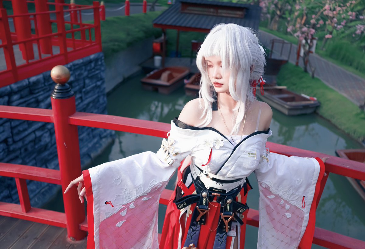 buracardoso's tweet photo. "I am not you, and I will never become you. Our paths may have crossed but briefly, yet knowing you walk the same path as well... I no longer feel alone."

-hiyuki

#WuWaTweet #WutheringWaves #Hiyuki #WutheringWavesCosplay #Cosplay https://t.co/2MshUK4OBC