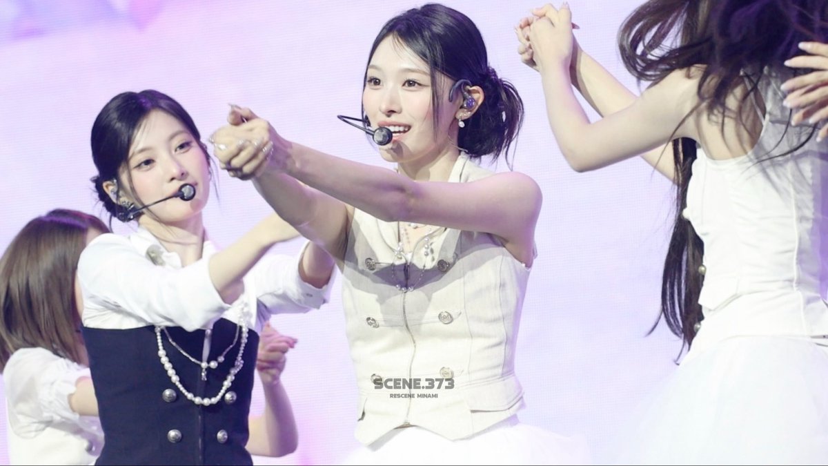 SCENE_373's tweet photo. [4K] RESCENE MINAMI 리센느 미나미 - "YoYo+LOVE ATTACK" 직캠 FANCAM, 260906 SKA

[4K] 🔗 https://t.co/20SLrg37aL

#리센느 #RESCENE #リセンヌ
#미나미 #MINAMI #ミナミ https://t.co/NJhuPKmWWF