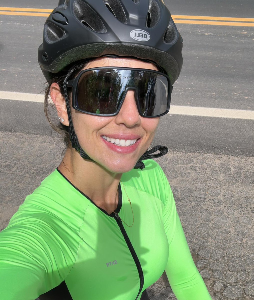 Alice85729's tweet photo. Fresh air, open road, and a little time to clear my head 🚴‍♀️☀️
There’s something about a good ride that makes everything feel lighter. https://t.co/zdMHtYkdTu