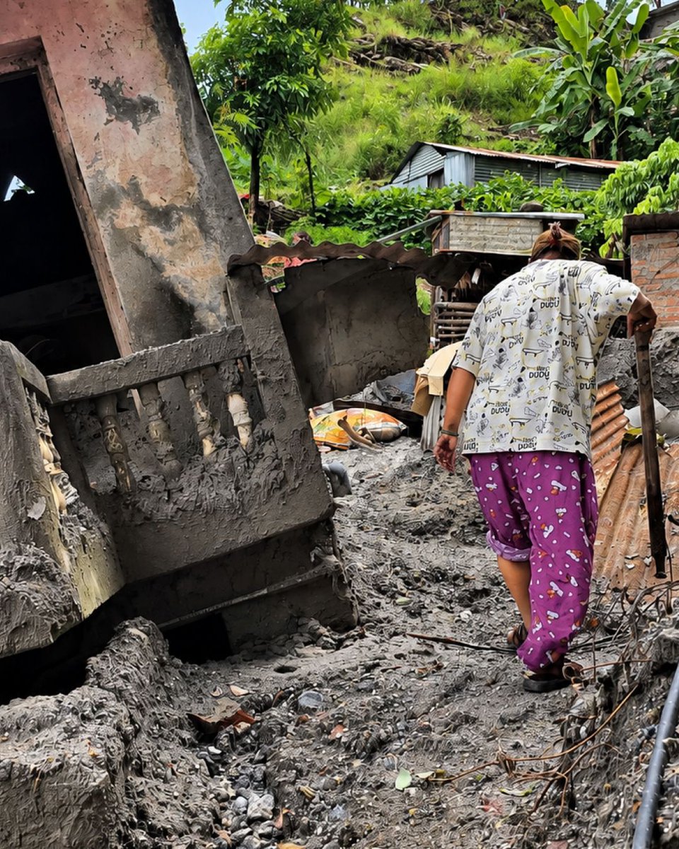 CSI_humanrights's tweet photo. 🇳🇵 #Nepal flood emergency: support local Christian communities 🚨

1,396 people have been confirmed dead and thousands remain missing following the catastrophic flash floods in Nepal triggered by a glacial collapse on August 26.

Christian Solidarity International is on the ground delivering life-saving aid to families in desperate need, regardless of their faith or background. 

If you can contribute, please donate today to our emergency relief:
👉  https://t.co/7GxXLRBMmX 

“We urgently need food and support for reconstruction. Please pray for us!” 
 – Pastor Iswor Pudasaini

CSI is actively supplying hundreds of families with critical survival items, including:
🌾 Food essentials: rice, legumes, oil, salt, and sugar.
⛺ Emergency shelter: tarps, blankets, mattresses, and kitchen utensils.
💧 Health & safety: water purification supplies, mosquito nets, flashlights, and soap.

Let's stand with the people of Nepal during this hour of need.

Check out our full report:
🔗 https://t.co/P18DhZ9Tfs 

#NepalFloods #EmergencyAid #HumanRights #ReligiousFreedom #Christianity