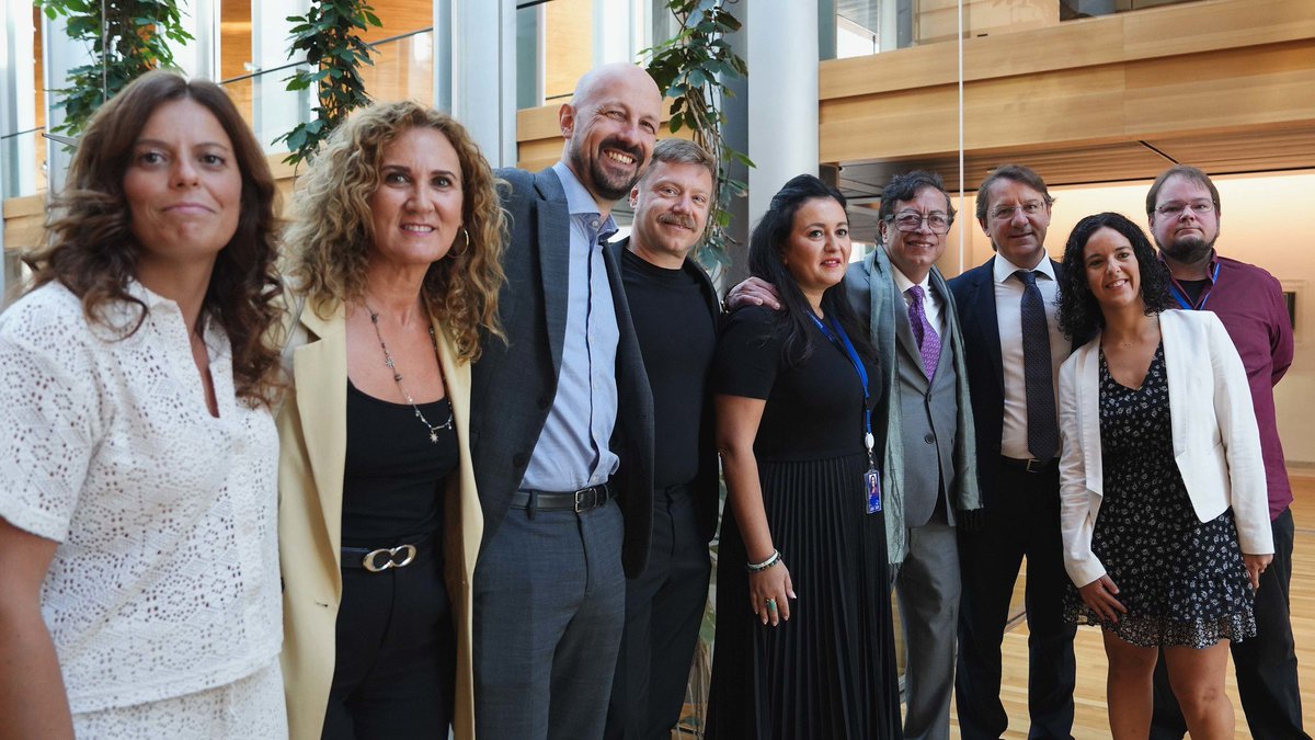 BotengaM's tweet photo. Ravi de recevoir aujourd’hui au Parlement européen @petrogustavo , ancien président de la Colombie, avec notre groupe de la Gauche @theleft. 

Son action en faveur de la paix, de la justice sociale et du peuple palestinien, reste une inspiration. 

Cambio por la vida ! https://t.co/ZSVbi2wnoW