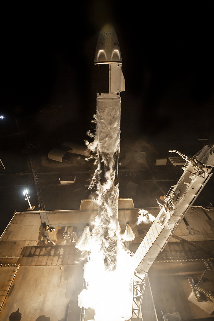 LaunchPhoto tweet picture