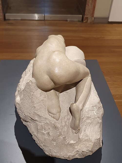 PedroNMadeira's tweet photo. @freshlikewine O copro da mulher é a obra de arte que inspirou outras obras de arte.  A Sydney Sweeney é uma fonte inspiração. Ou será que voltamos ao puritanismo vitoriano? https://t.co/dVSzIuC7eD