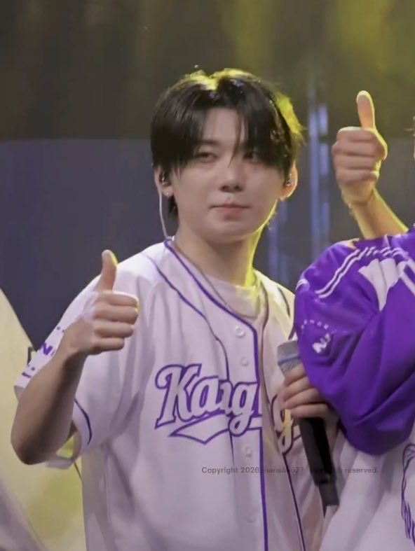 qkrpakkan's tweet photo. photo that you can hear 😭😂😂😂

#박한 #HAN #아홉
#PARKHAN https://t.co/2ZeNsvtlj2