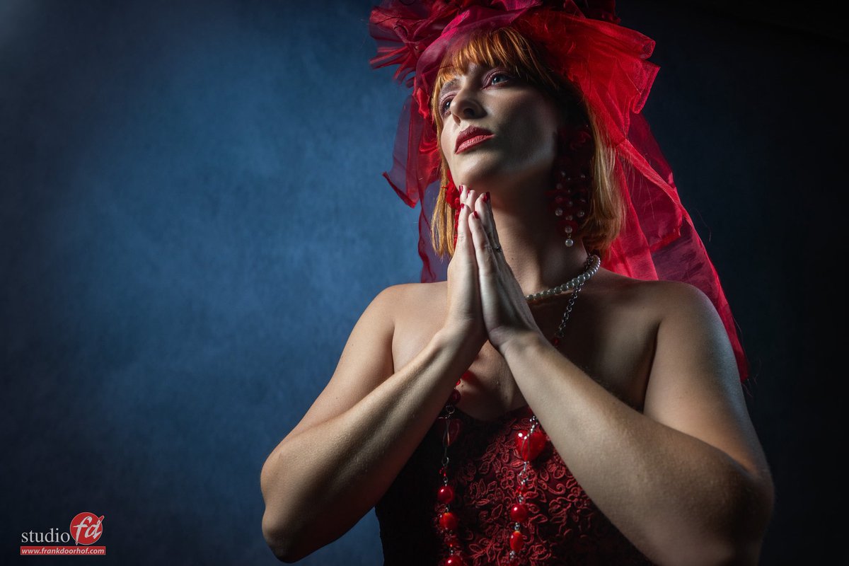 frankdoorhof's tweet photo. Saturday Sept 19 it's time for our open house.
Want to test our products and follow a free workshop?
Register via https://t.co/28RHBGGlB3
And see how we create images like this.
#iqwire #clickbackdrops #geekoto #AQCOLOR #alphapro #rogue #borisfx #modelphotography #workshops https://t.co/uQ2hkDVv4r
