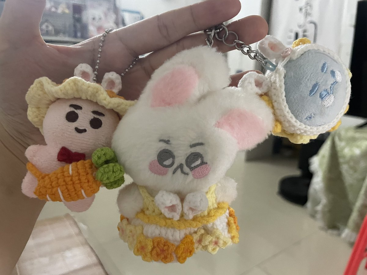 Youhouyitian's tweet photo. 中秋节限定款
桂花🐰 https://t.co/3se5jJvIfO