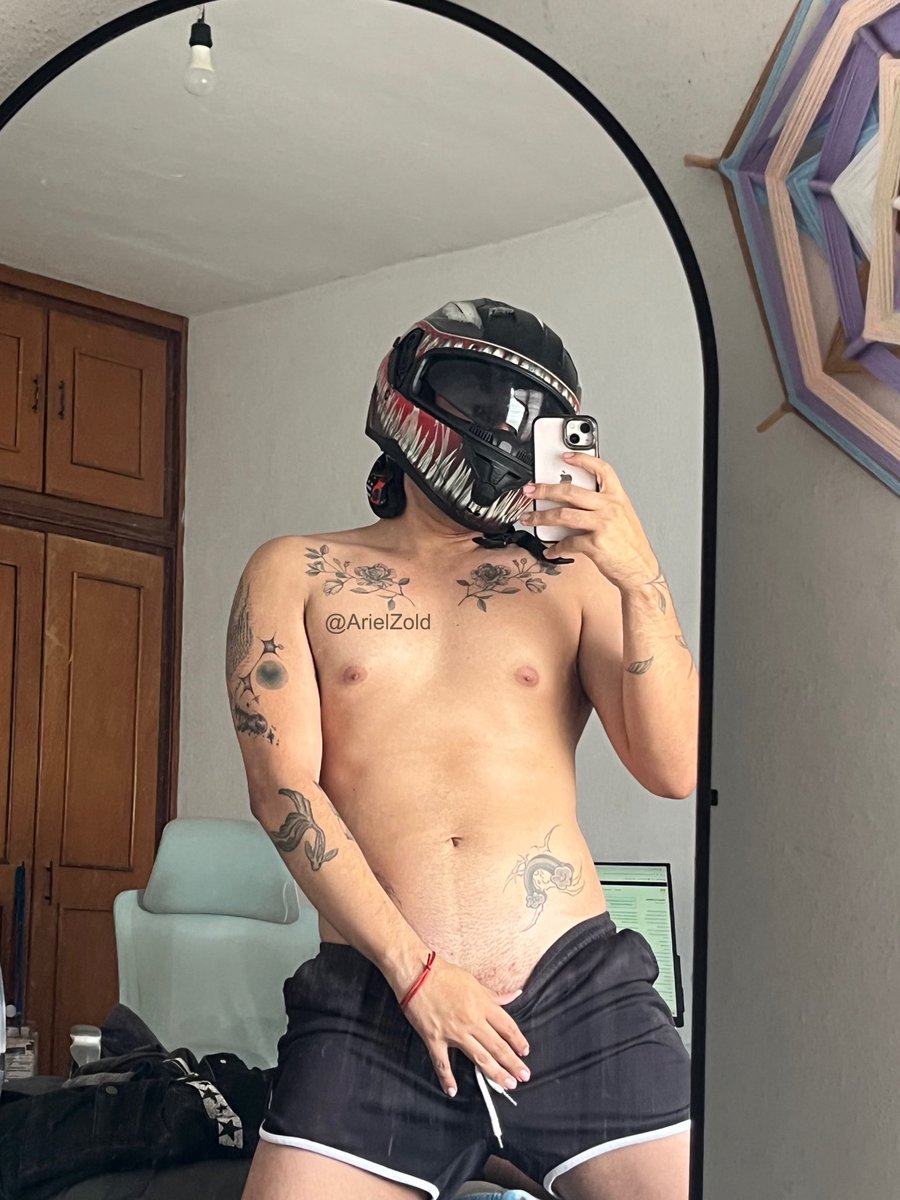 ArielZold's tweet photo. @TwinksEdoMex @CruisingenlaFes 
Quien me acompaña a dar el grito en mi cama? 🙂‍↔️ https://t.co/eLiex5OFoy