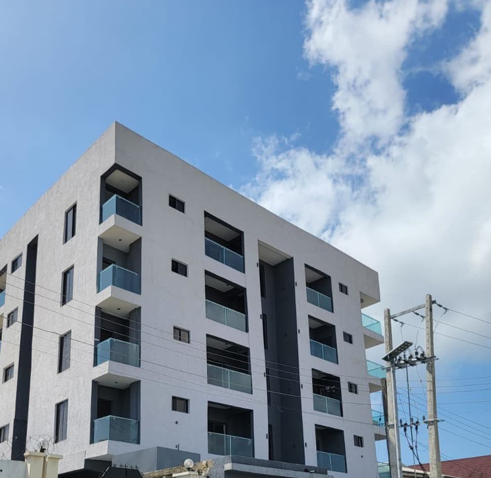HAYO_BAMI's tweet photo. To Let 📌 

Brand New luxury  2bedroom flat with swimming pool, gym, elevator in a fully serviced building at Lekki Phase 1
24hours light 

 Rent : N15 million
Service Charge : 2.million
Caution Fees: 10 %
Agency: 10 %
Legal : 10 %

For more info DM: Ayobami 0816-314-9131 https://t.co/69HpHt3Xv6