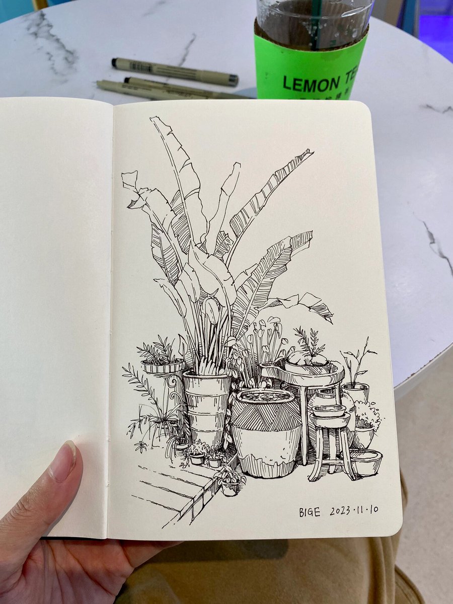 dickh007470's tweet photo. Want to pick a new hobby this month Try pencil sketching! It’s easy to start, no fancy tools needed, and you can capture small lovely moments around you. Give it a go! https://t.co/CXwLJJ3ztB