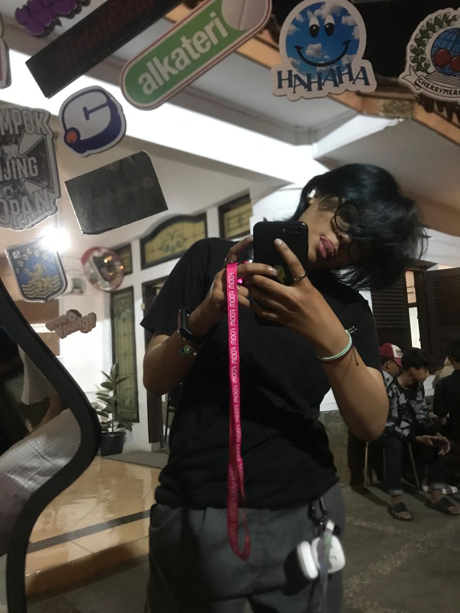 dxonss's tweet photo. oke gitu https://t.co/CYKVdtGtrp
