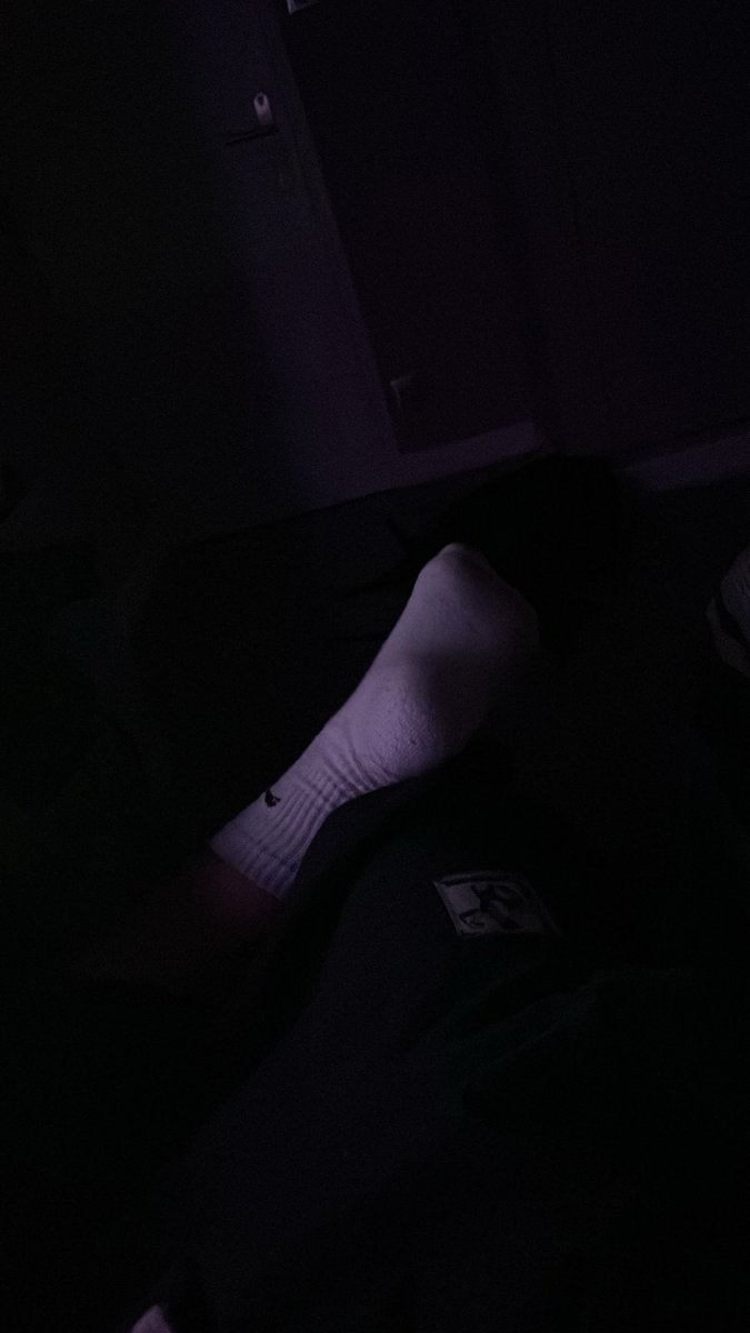 maitreAlex03's tweet photo. Les soumis qui veulent voir les bon gros pieds taille 44de votre roi 👑,tout se passe en DM🦶🏽💵
#Feet #Findom #soumis #Cho7 #Cashmaster #Moneyslave https://t.co/cjcOUC0y4x